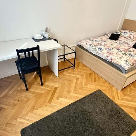 Fantastic Waw - Kp69 Room D Varsóvia Exterior foto